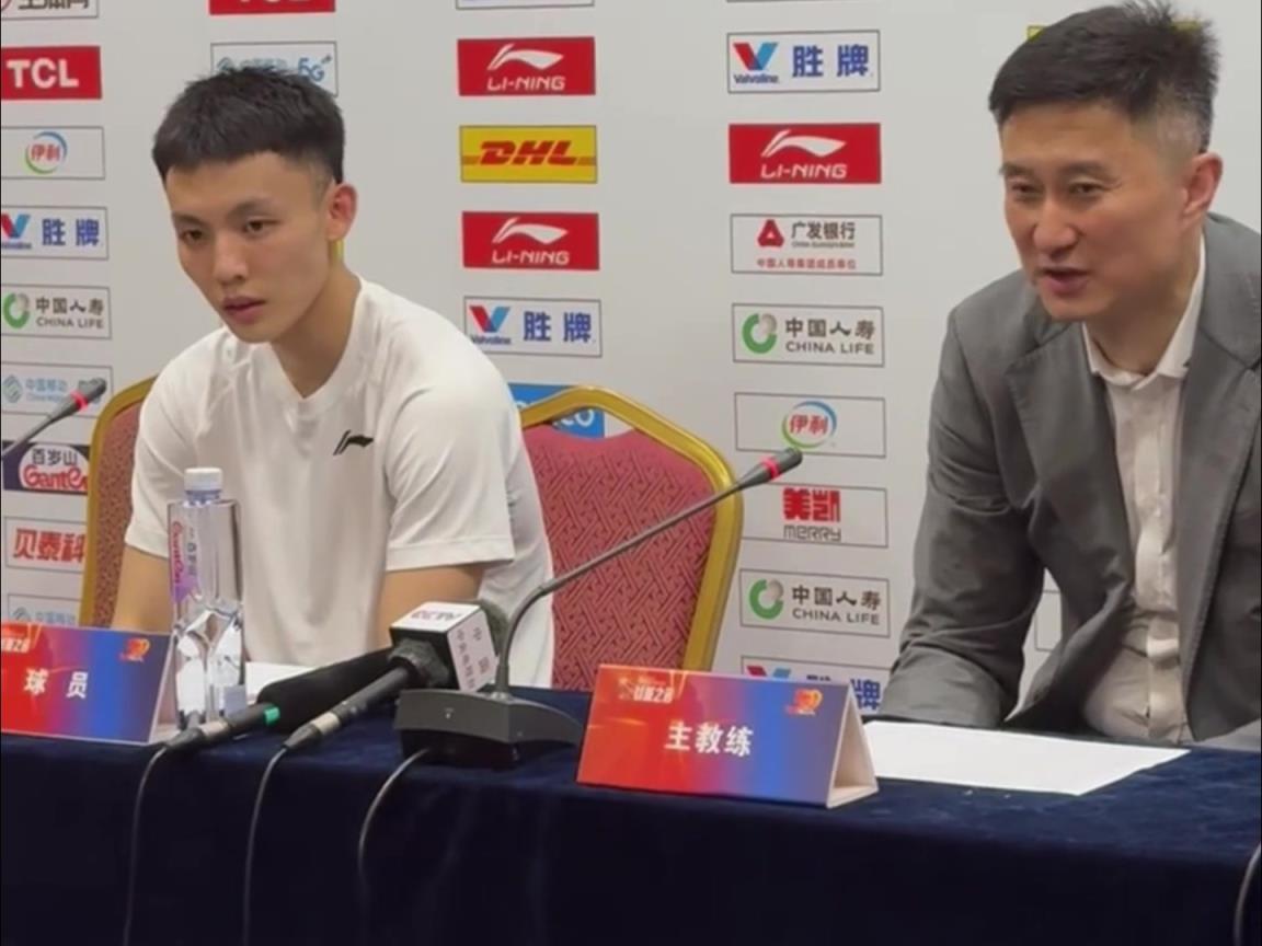 這是能說的嗎徐杰：杜指導(dǎo)賽前說了，這場球就是打架和摔跤！