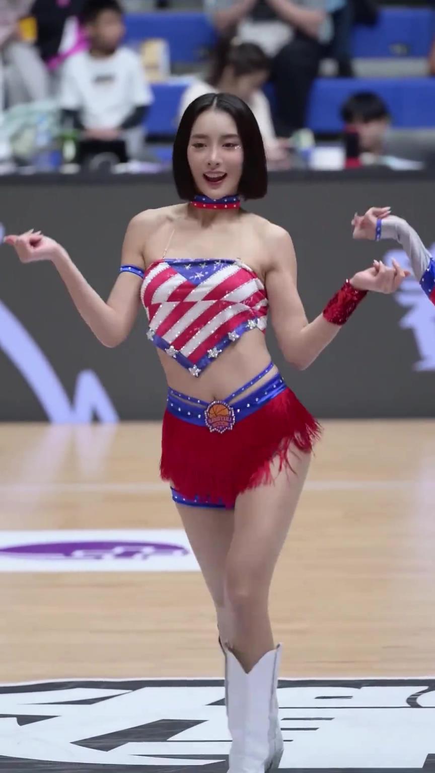 太離譜了 ！幾乎是完美女人！